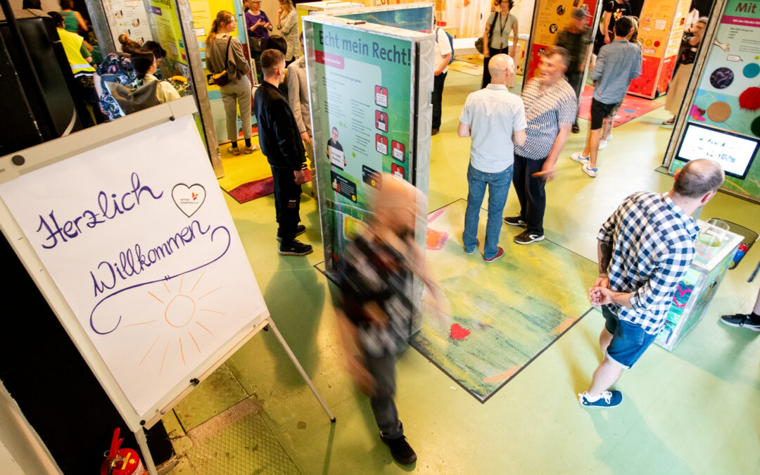 Ausstellung Echt mein Recht feierlich eröffnet